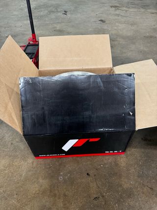 Llantas Japan Racing JR23