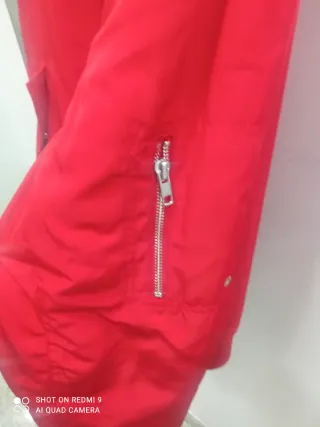 Bomber acolchada roja