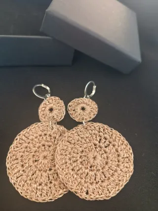 Pendientes rosa claro metalizado