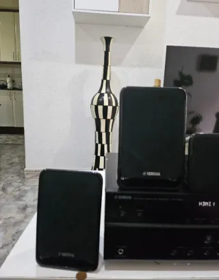 Altavoces Yamaha 5 altavoces i 1 subufer