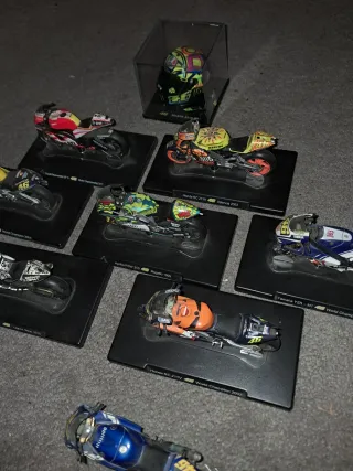 Lote 10 motos maqueta escala 1/18