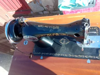 Máquina de coser Alfa en buen estado.tengo dos la