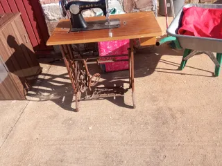 Máquina de coser Alfa en buen estado.tengo dos la