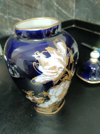 Jarrón de porcelana china azul y blanco