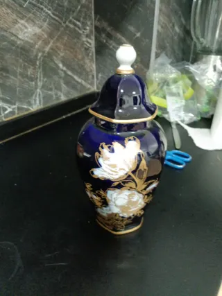 Jarrón de porcelana china azul y blanco