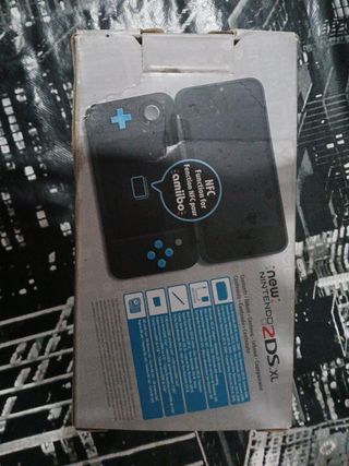 Caja Nintendo 2DS XL