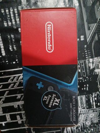 Caja Nintendo 2DS XL