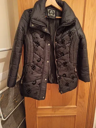 Chaquetón acolchado estampado floral