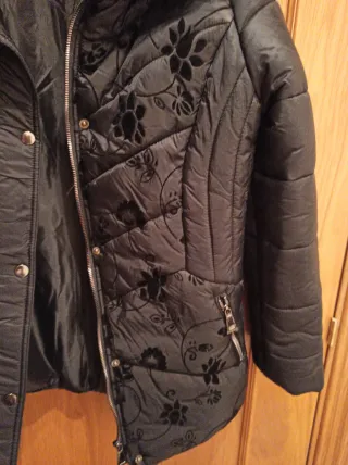 Chaquetón acolchado estampado floral