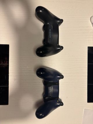 PS4 Pro 1TB + 2 Mandos + FIFA 21