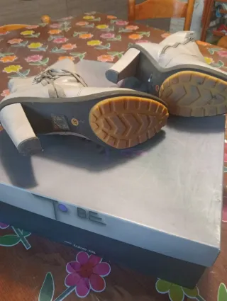 Tronchetti donna in vera pelle tacco cm 9