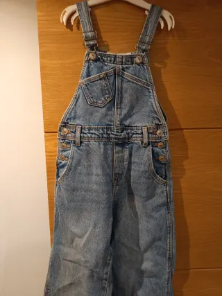 Peto vaquero niña Zara Talla 7 años