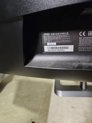 MSI Optix MAG271CQP 27 WQHD 144Hz Curvo