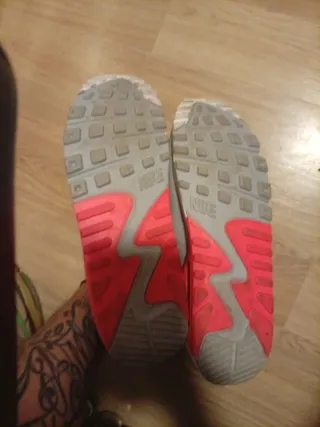 Zapatillas Nike Air Max Negras y Rojas