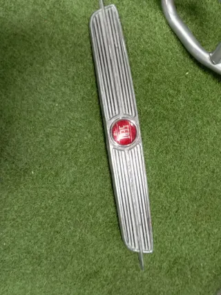 Anagrama frontal Seat 850