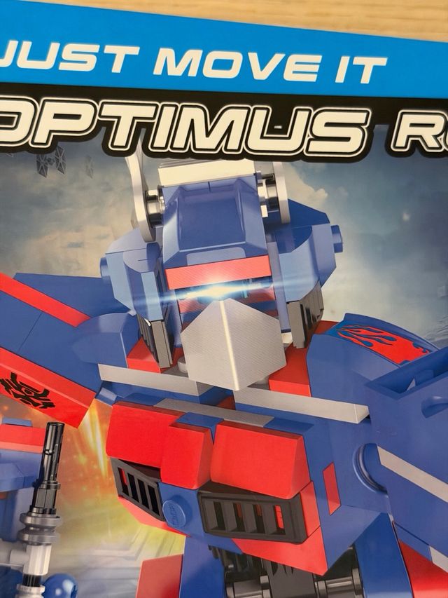 Robot tipo LEGO CaDA Optimus Robot 2 en 1