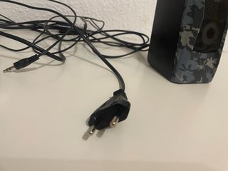 Proyector y 2 Altavoces