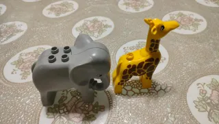 Set 4 animali elefante giraffa, pecora, mucca