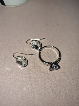 Conjunto Anillo y Pendientes Antialérgico