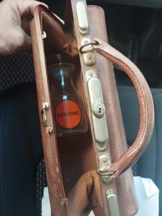 Maleta antigua de cuero