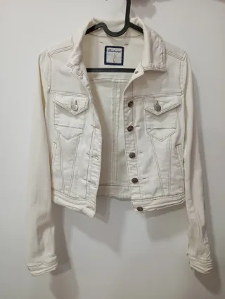 Chaqueta vaquera Stradivarius blanca Talla S