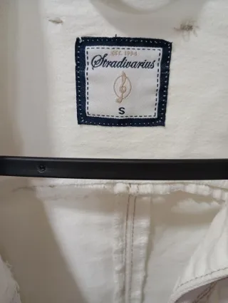Chaqueta vaquera Stradivarius blanca Talla S