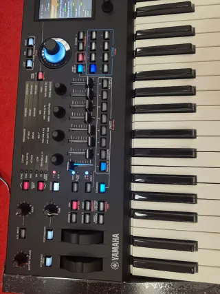 Yamaha MODX6 Sintetizador Teclado