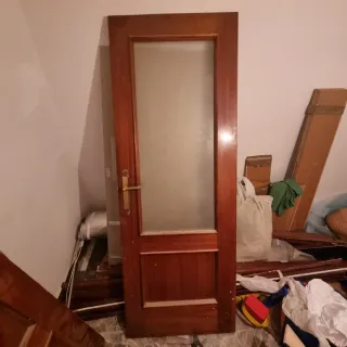 Puerta madera con cristal