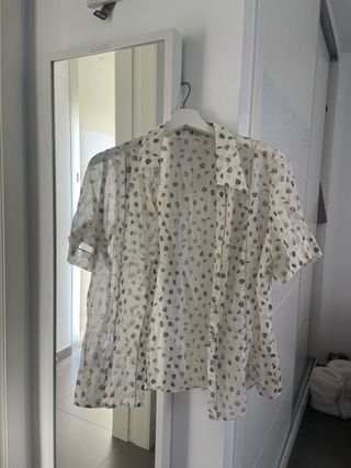 Camisa corta estampada mujer
