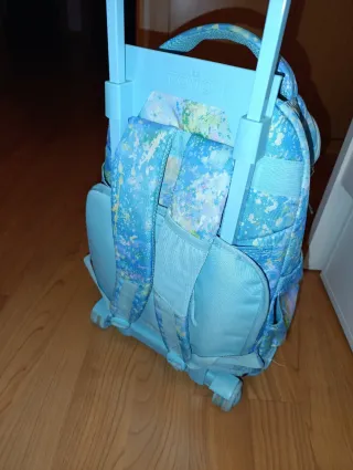 Mochila Totto con ruedas y estampado