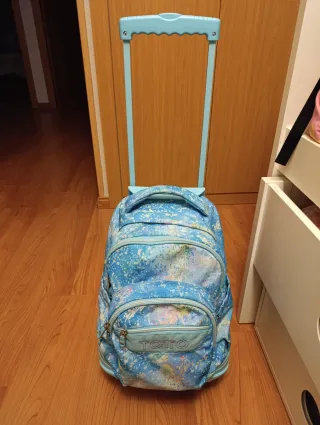 Mochila Totto con ruedas y estampado