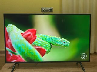 Televisor Samsung Crystal UHD RU7105 43 pulgadas