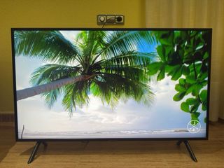 Televisor Samsung Crystal UHD RU7105 43 pulgadas