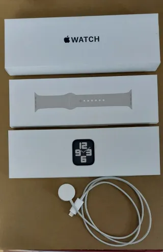 Apple Watch SE (Gen 2) Plata