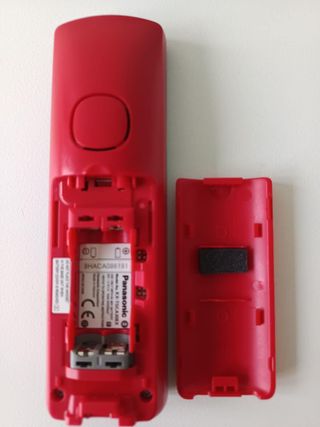 Teléfono Inalámbrico Panasonic Negro y Rojo