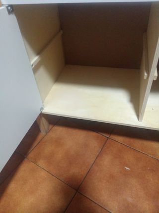 Cocinita de madera con accesorios