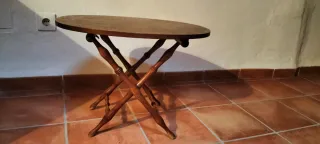 Mesita auxiliar de madera plegable