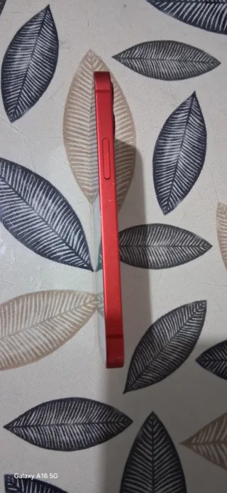 iPhone 12 mini rojo