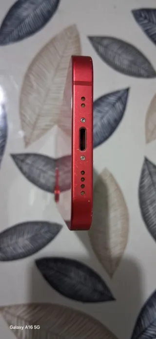 iPhone 12 mini rojo