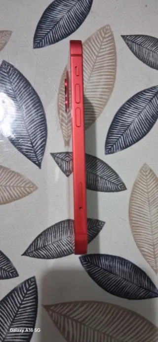 iPhone 12 mini rojo