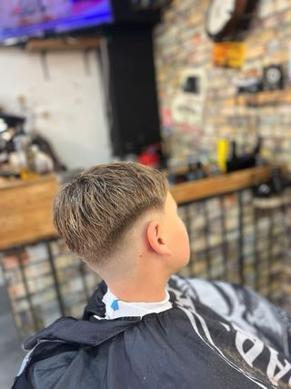 Barbería a Domicilio 742030884