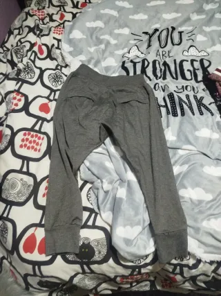 Pantalones piratas grises anchos Talla S