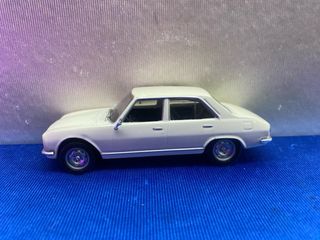 COCHE DE MINIATURA PEUGEOT 504 ESCALA 1:43
