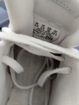 Zapatillas Puma chico blancas 36