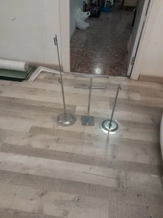 Expositores de tienda metálicos