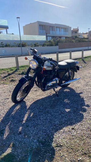 Triumph Bonneville T100