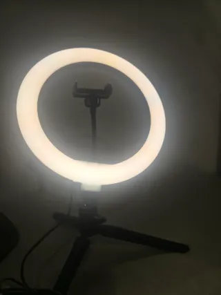 Aro de luz LED con trípode