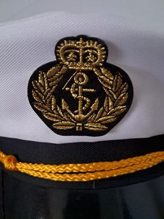 Gorra de Capitán Blanca y Negra