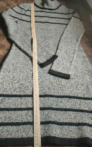 Vestido de invierno gris y negro