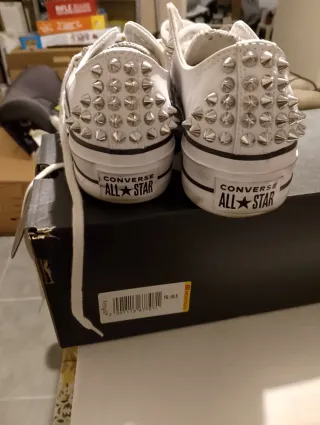 Converse donna borchie bianche, edizione limitata